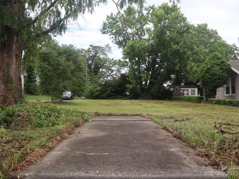 432 3rd Ave SW, Hickory, NC 28602