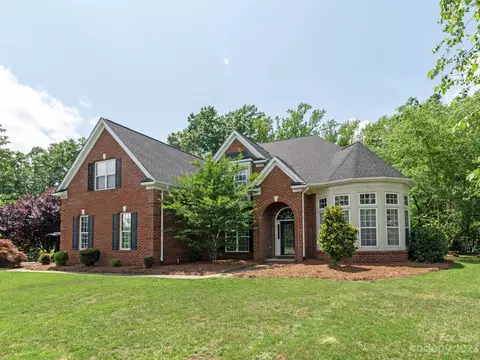 9720 Royal Colony Dr, Waxhaw, NC 28173