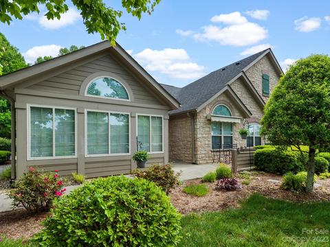34 Summerfield Pl, Flat Rock, NC 28731