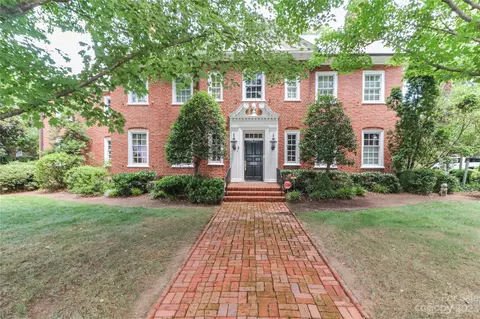 915 Sherwood Ln, Statesville, NC 28677