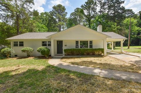 3318 Driftwood Dr, Charlotte, NC 28205