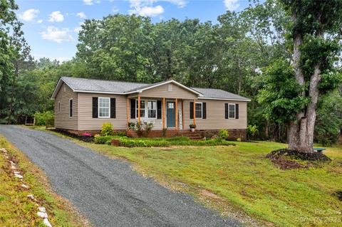 1809 Feature Rd, Lancaster, SC 29720