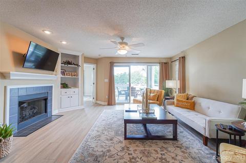 1207 Torrence Cir, Davidson, NC 28036 photo 4