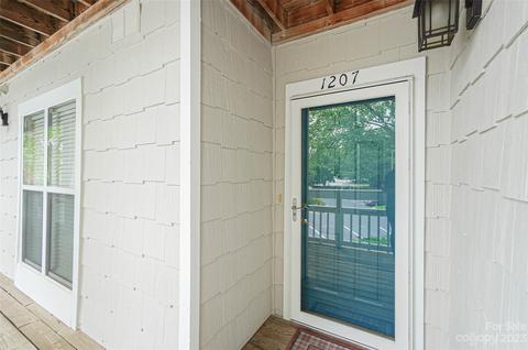 1207 Torrence Cir, Davidson, NC 28036 photo 2