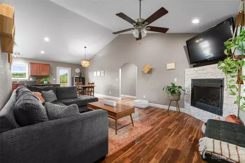 84 Eagleview Ln, Marshall, NC 28753 photo 8