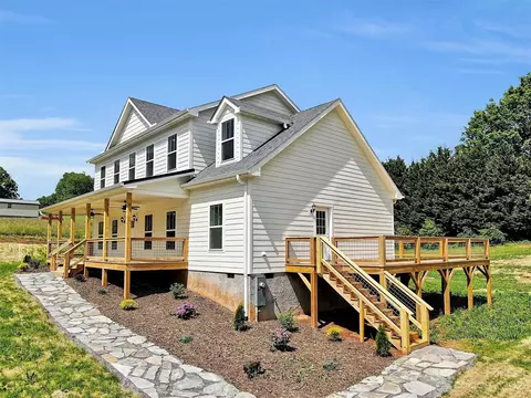 160 Ridge View 21 Dr #21, Clyde, NC 28721