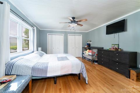 82 Walker St, Clyde, NC 28721 photo 14