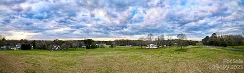 000 E 8th 1 St #1, Oakboro, NC 28129