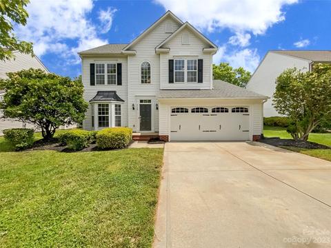 4153 Autumn Cove Dr, Clover, SC 29710