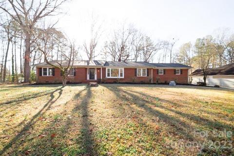49404 Quail Trail Rd, Norwood, NC 28128
