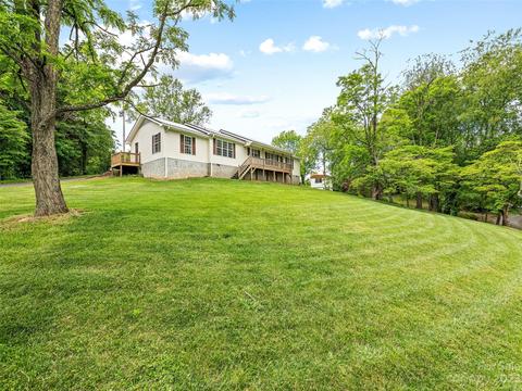 283 Circle Dr, Canton, NC 28716
