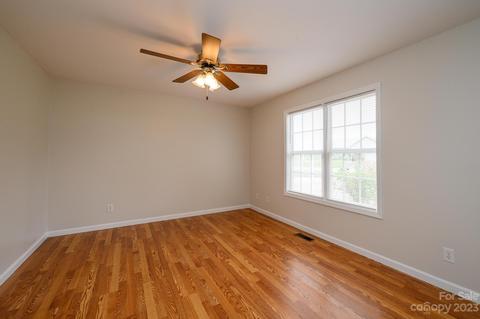 1999 Redberry Ln, Conover, NC 28613 photo 6