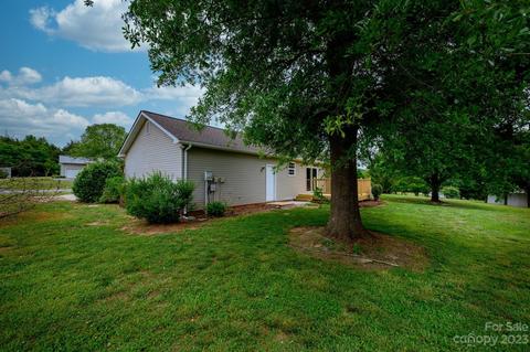1999 Redberry Ln, Conover, NC 28613 photo 38