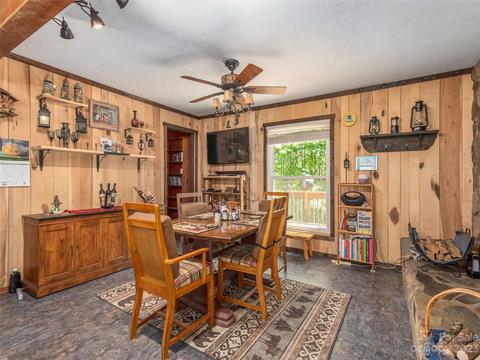 291 Dickinson Dr, Clyde, NC 28721 photo 9