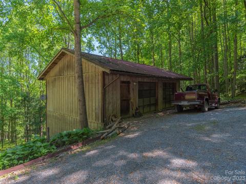 291 Dickinson Dr, Clyde, NC 28721 photo 25