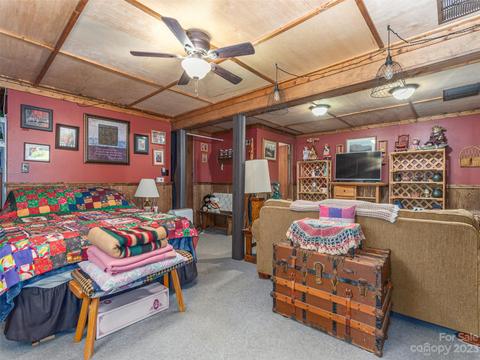 291 Dickinson Dr, Clyde, NC 28721 photo 17