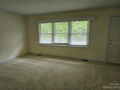 629 Davis St, Lancaster, SC 29720 photo 3
