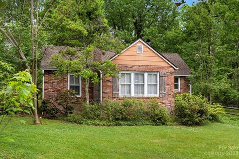 15 Windy Hill Dr, Etowah, NC 28729