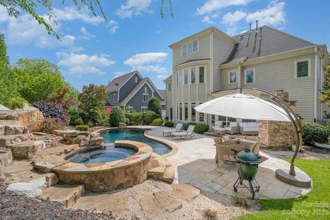 18618 Silent Falls Cv, Davidson, NC 28036