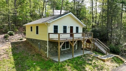 281 Cranberry Ln, Fleetwood, NC 28626
