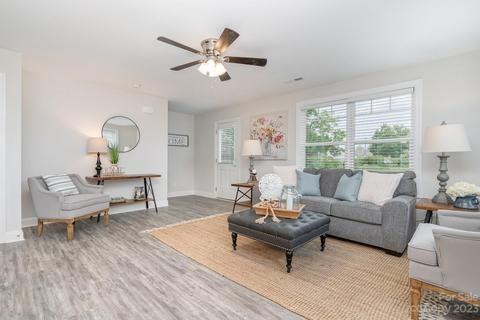 312 E 28th St, Kannapolis, NC 28083 photo 2