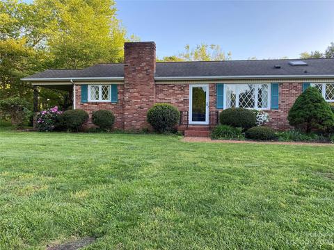 2248 14th Ave NE, Hickory, NC 28601