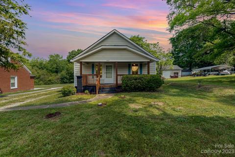 1002 Pine St, Kannapolis, NC 28081 photo 1