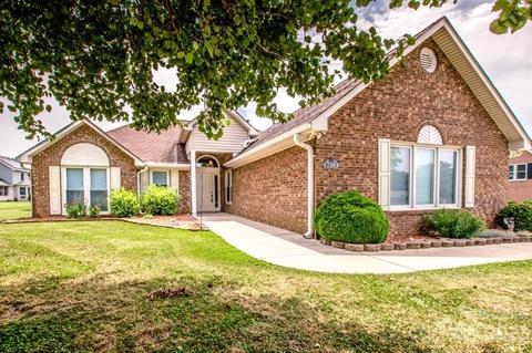 738 Emerson Dr, Mooresville, NC 28115