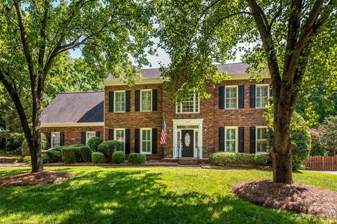 7407 Leharne Dr, Charlotte, NC 28270