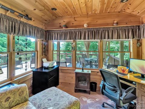 285 Grassy Gap Rd, Clyde, NC 28721 photo 16