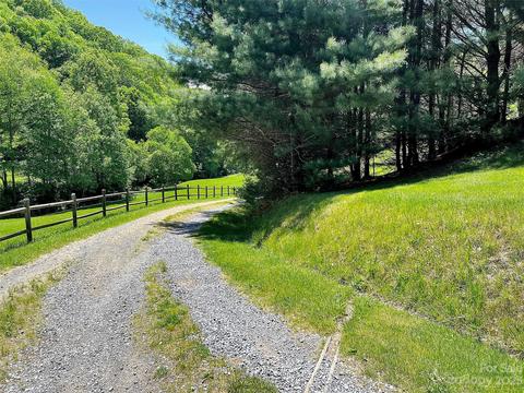 285 Grassy Gap Rd, Clyde, NC 28721 photo 29