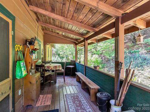 285 Grassy Gap Rd, Clyde, NC 28721 photo 22