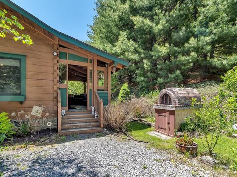 285 Grassy Gap Rd, Clyde, NC 28721 photo 34