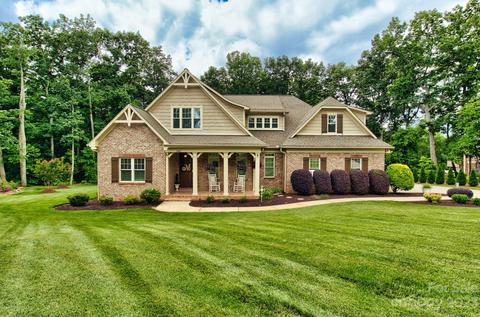 5461 Dolphin Ln, Lincolnton, NC 28092