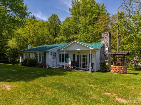 4719 Us Highway 19e Hwy, Burnsville, NC 28714