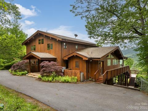 323 Lucky Ln, Clyde, NC 28721