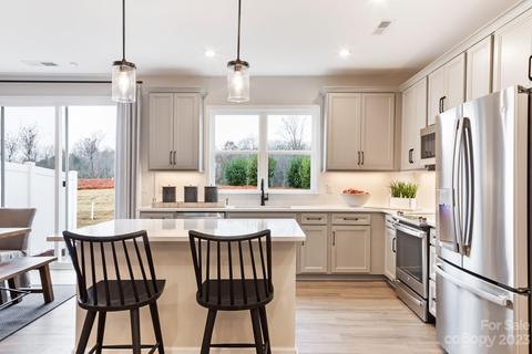 219 Brooks Springs Dr, Fort Mill, SC 29708