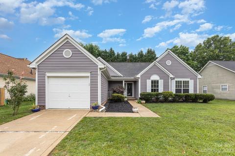 9308 Bacardi Ct, Charlotte, NC 28277