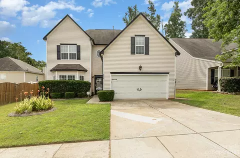 5038 Acorn Forest Ln, Charlotte, NC 28269
