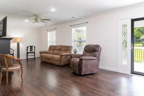 1 Burnette Dr, Black Mountain, NC 28711 photo 6