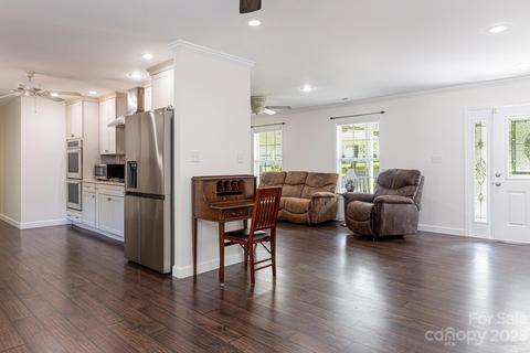 1 Burnette Dr, Black Mountain, NC 28711 photo 10