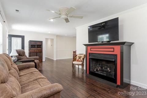 1 Burnette Dr, Black Mountain, NC 28711 photo 7