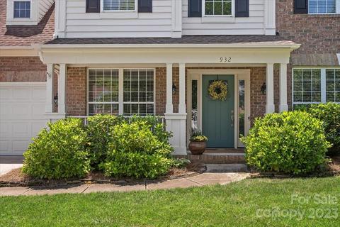 932 Timber Knoll Dr, Matthews, NC 28105