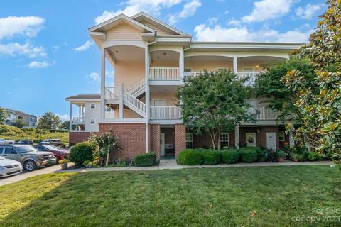 9311 Meadow Vista Rd, Charlotte, NC 28213