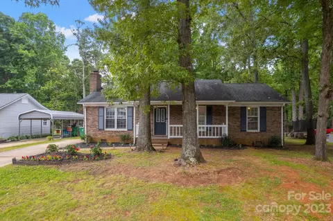 6519 Montezuma Trl, Charlotte, NC 28227