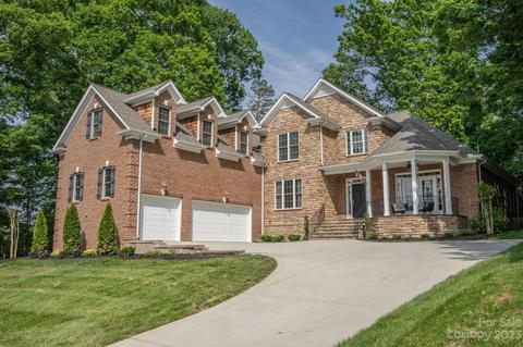322 Bent Tree Dr, Stanley, NC 28164