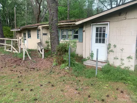 1605 Troy Dr, Fayetteville, NC 28312