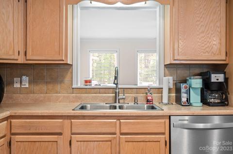 4292 Hunters Run, Trinity, NC 27370 photo 15