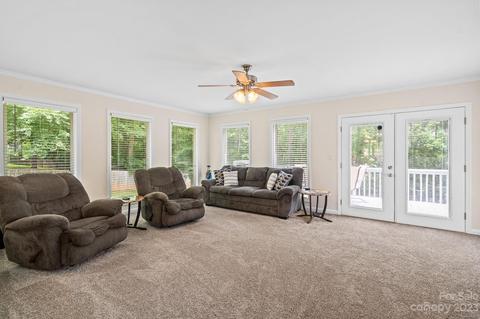 4292 Hunters Run, Trinity, NC 27370 photo 17