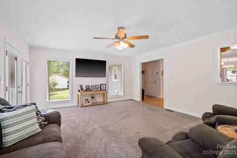4292 Hunters Run, Trinity, NC 27370 photo 18